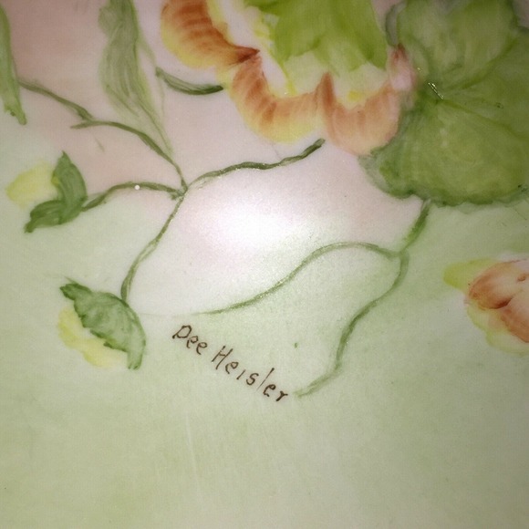 Vintage HOLIDAY CHINA Germany Plate 10" Hand Painted Flowers Signed by Artist - Picture 6 of 8